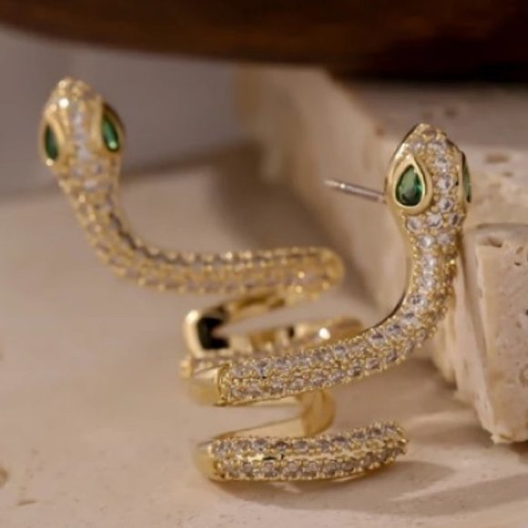 Jewelry - NEW 18K Gold Plated Emerald Eye Diamond Serpent Snake Earrings